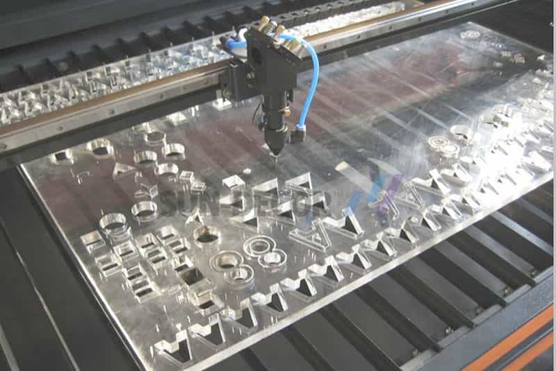 Corte a Laser em Superficie Plastica